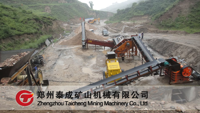 制砂生產(chǎn)線設(shè)備現(xiàn)場(chǎng)
